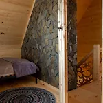 Czarny Kot Z Jacuzzi I Sauna Chalet *