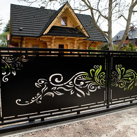 Czarny Kot Z Jacuzzi I Sauna *