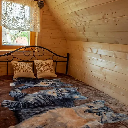 Czarny Kot Z Jacuzzi I Sauna 야노비체 비엘키에