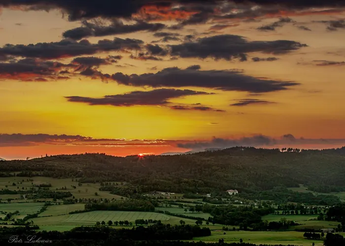 Czarny Kot Z Jacuzzi I Sauna Chalé
