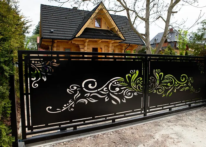 Czarny Kot Z Jacuzzi I Sauna *